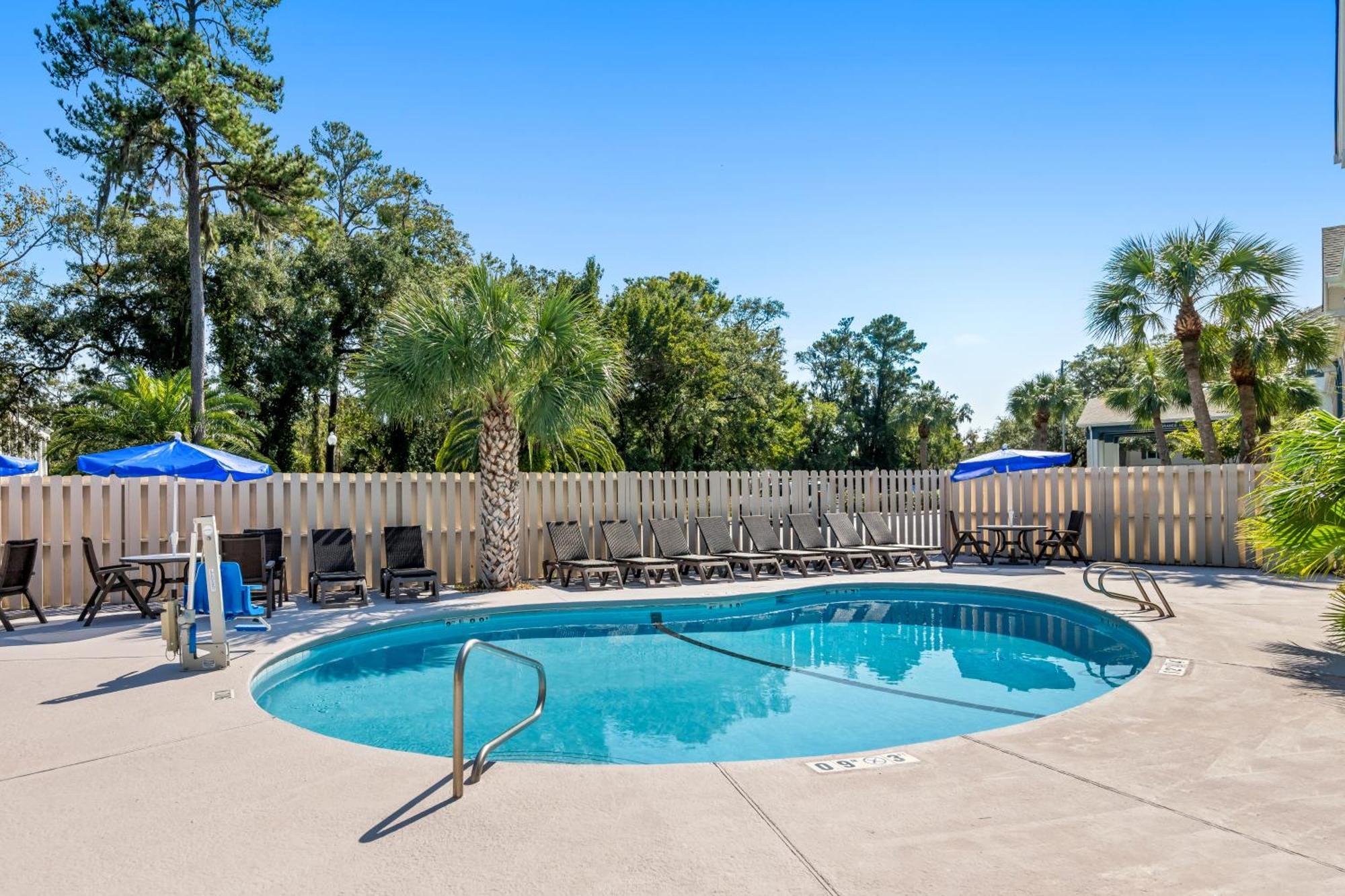 Holiday Inn Express Saint Simons Island By Ihg St. Simons Island Exterior foto