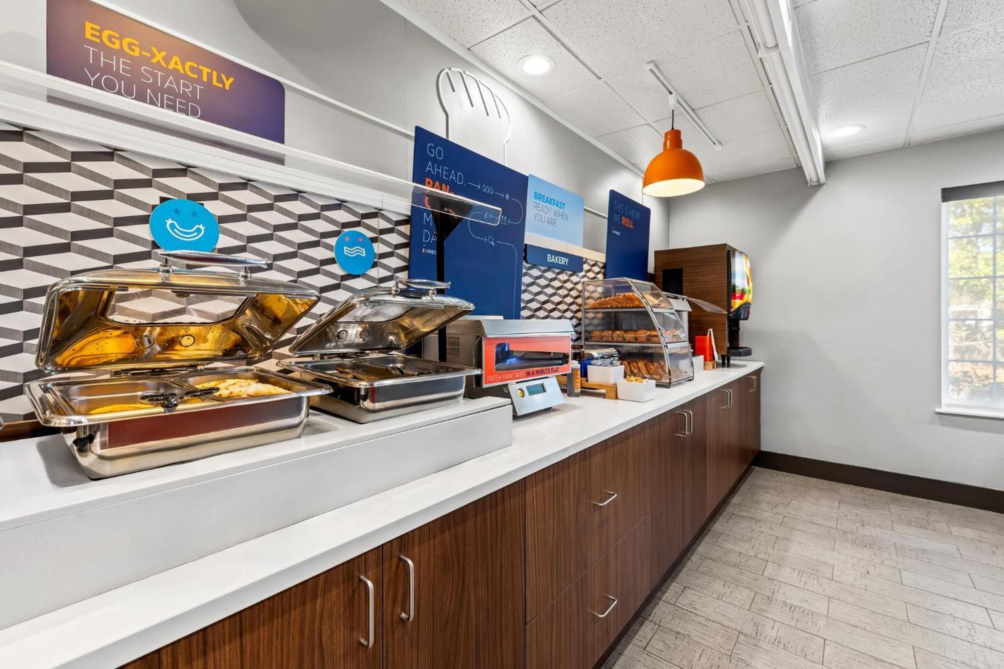 Holiday Inn Express Saint Simons Island By Ihg St. Simons Island Exterior foto
